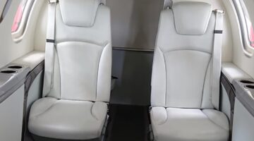 2017 HondaJet HA-420 Int 03 F-HENE