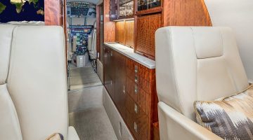 2000 Falcon 50EX Int 1 0290 N68YB